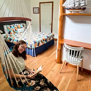 Capitan Max Bed & Breakfast